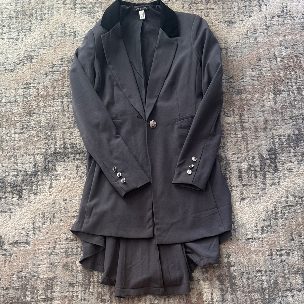 VENUS Charcoal Blazer with Black Accents